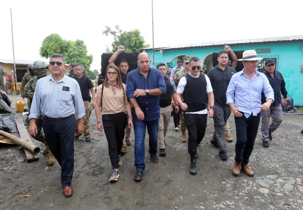 Acciones inmediatas del Gobierno Nacional frente a inundaciones en 12 cantones de Los Ríos y Manabí
